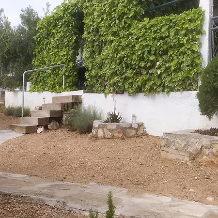 Kuca Jakov Holiday home Nerezisca