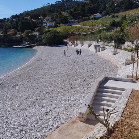 Kuca Jakov Holiday home Nerezisca