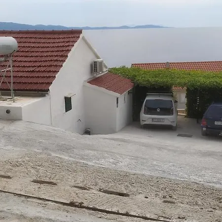 Nyaraló Kuca Jakov